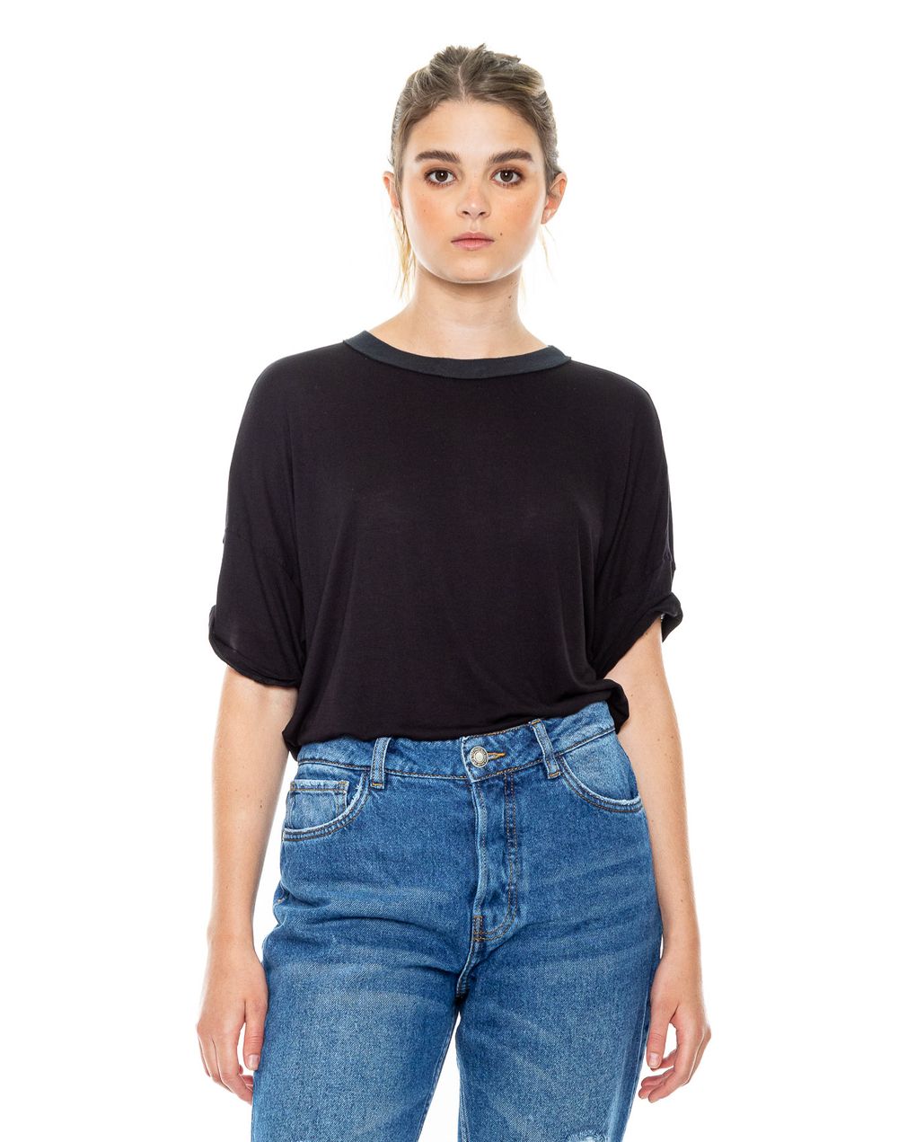 camiseta-180500-negro-1.jpg