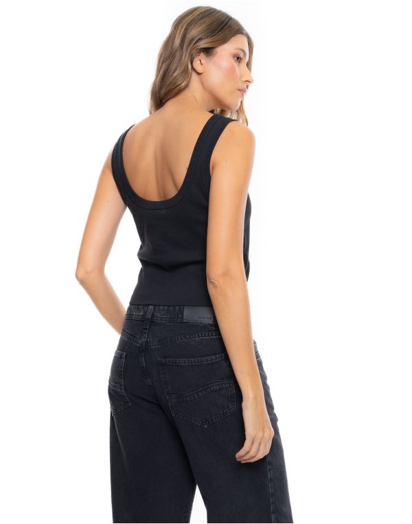 Camiseta-614306-Negro-2